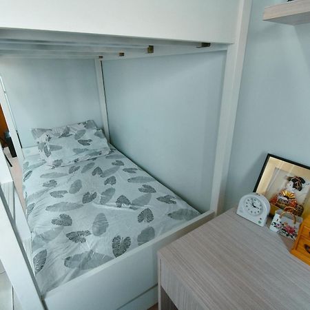Aparthotel Cozy Unit With Free Pool, Netflix & Wifi In Alabang Crq3 à Muntinlupa City Extérieur photo