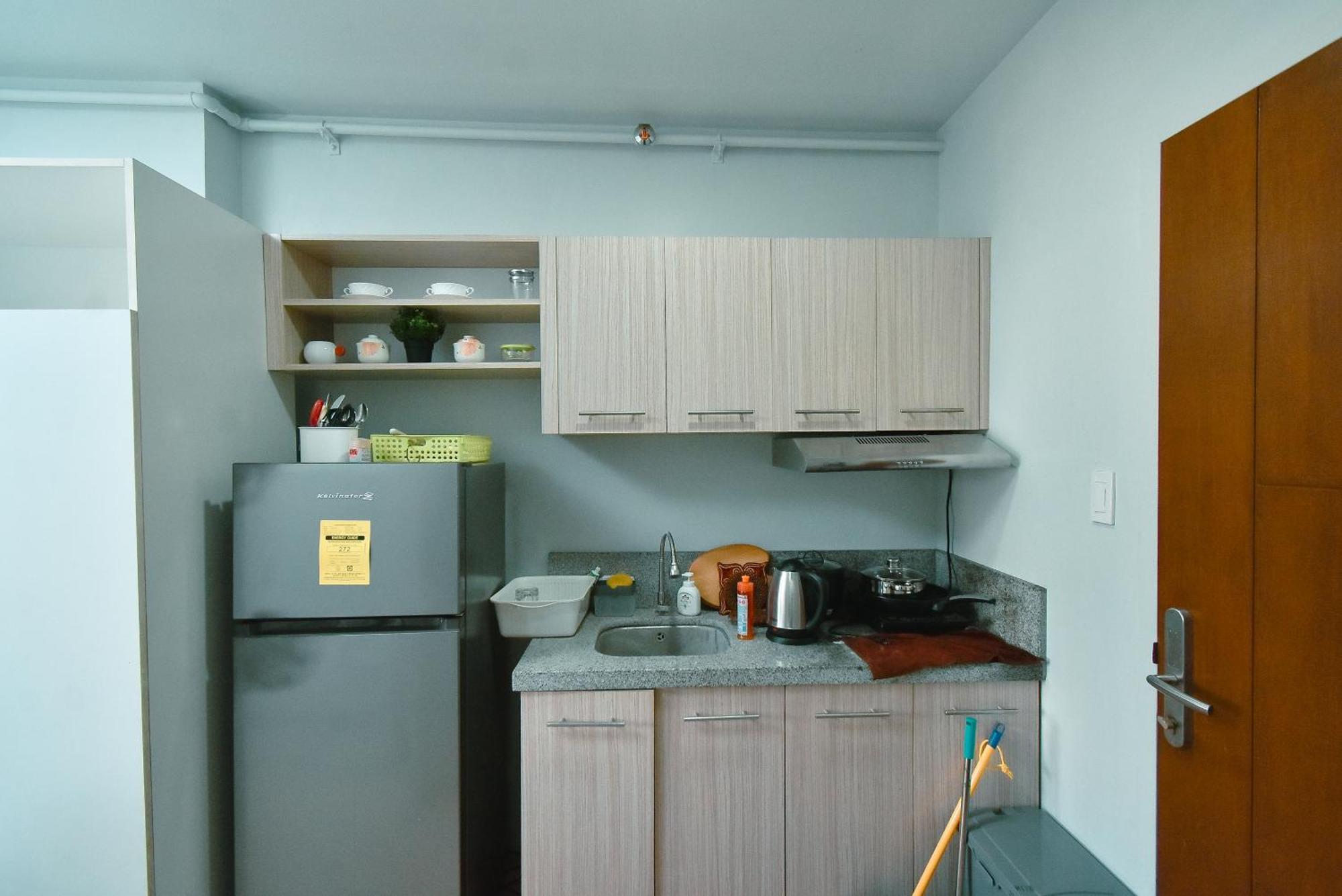 Aparthotel Cozy Unit With Free Pool, Netflix & Wifi In Alabang Crq3 à Muntinlupa City Extérieur photo